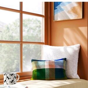 NEW Room Essentials Arctic White 16"x16" Square Soft & Fuzzy Sherpa Pillow